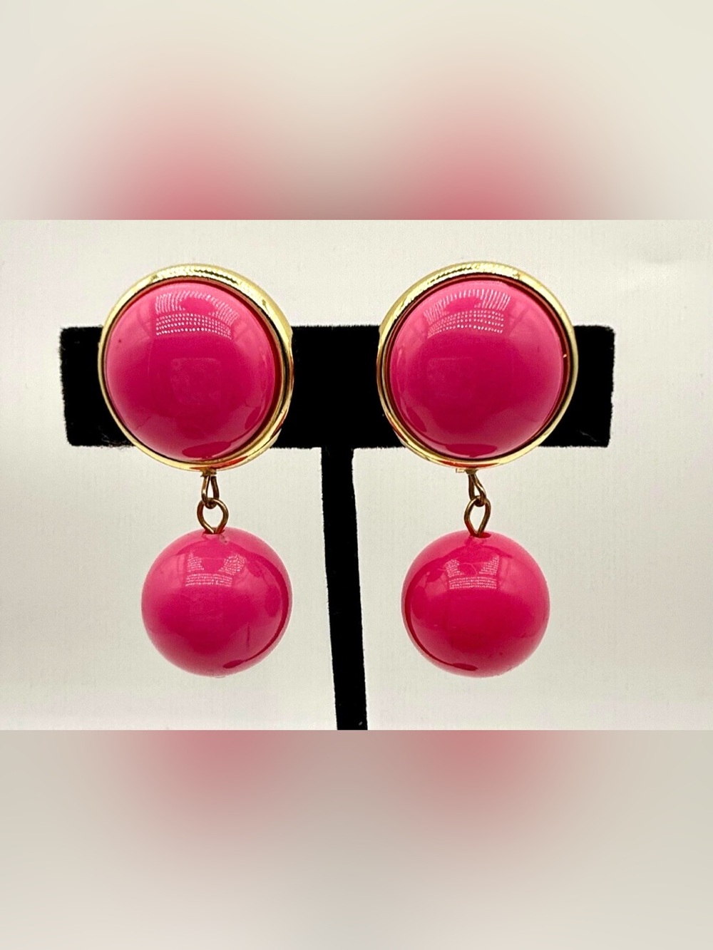 Vintage Hot Pink Lucite Clip-On Dangle Earrings – Gold Tone Statement Earrings